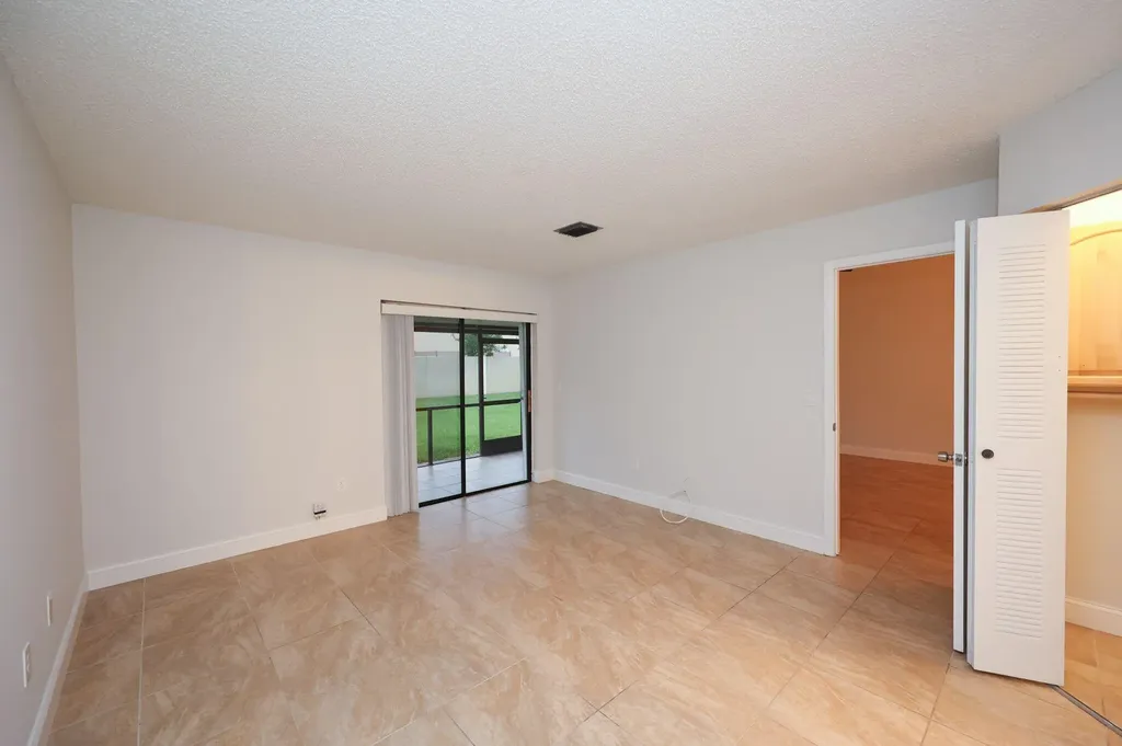 10127 E Boca Bend E Boca Raton FL 33428