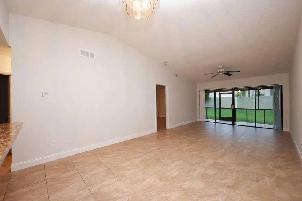 10127 E Boca Bend E Boca Raton FL 33428
