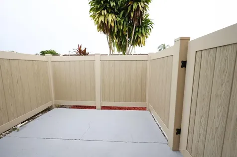 10127 E Boca Bend E Boca Raton FL 33428