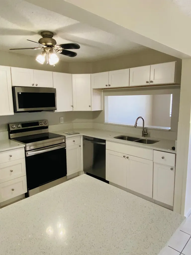2217 Discovery Circle W Deerfield Beach FL 33442