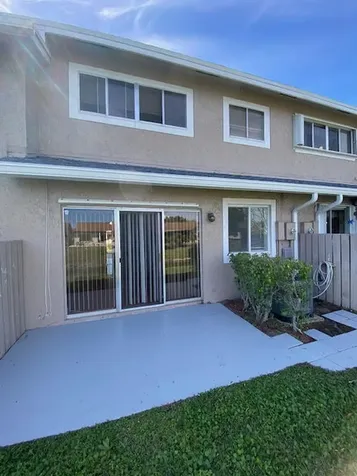 2217 Discovery Circle W Deerfield Beach FL 33442