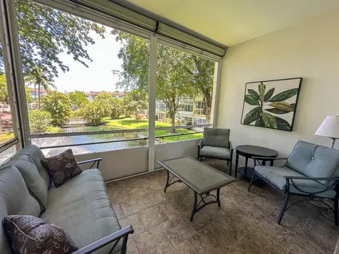 5131 W Oakland Park Boulevard Lauderdale Lakes FL 33313