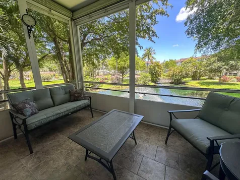 5131 W Oakland Park Boulevard Lauderdale Lakes FL 33313