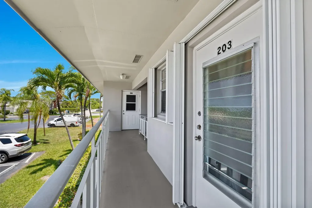 312 NE 17th Avenue Boynton Beach FL 33435
