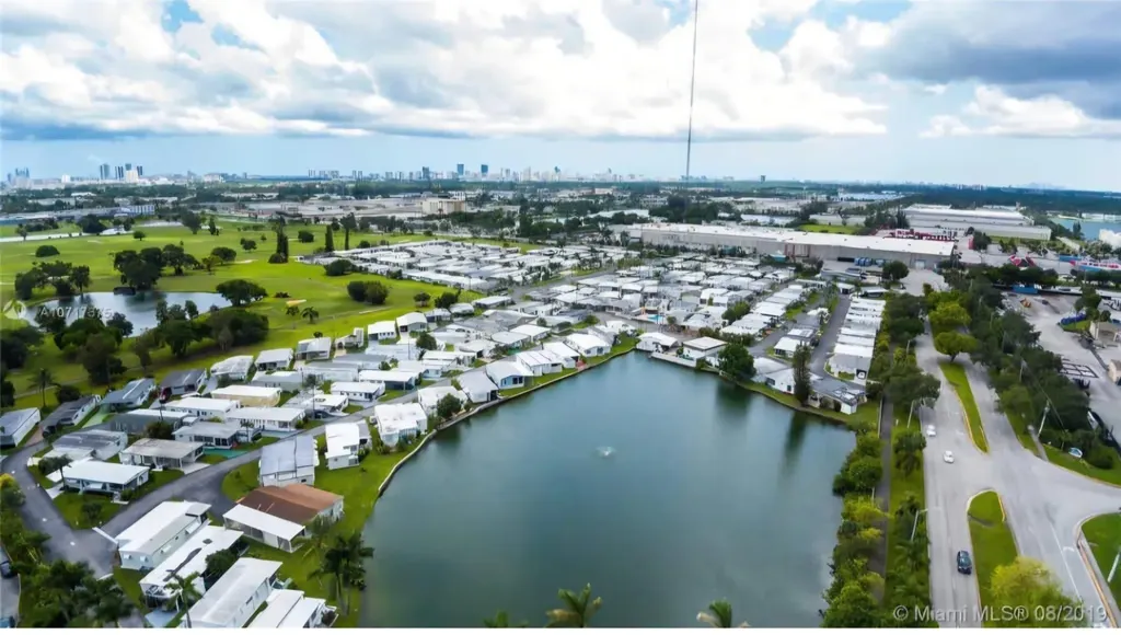 3302 Lake Street Hollywood FL 33021