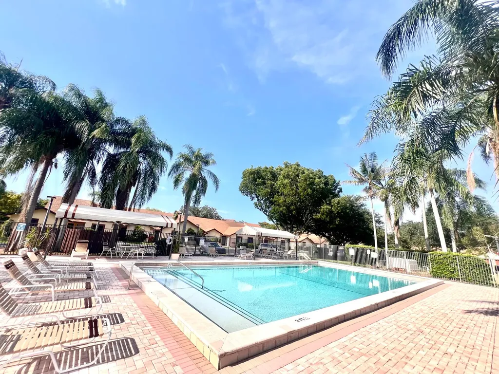 11150 NW 38th Street Sunrise FL 33351