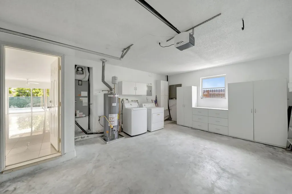 2545 NW 105th Lane Sunrise FL 33322
