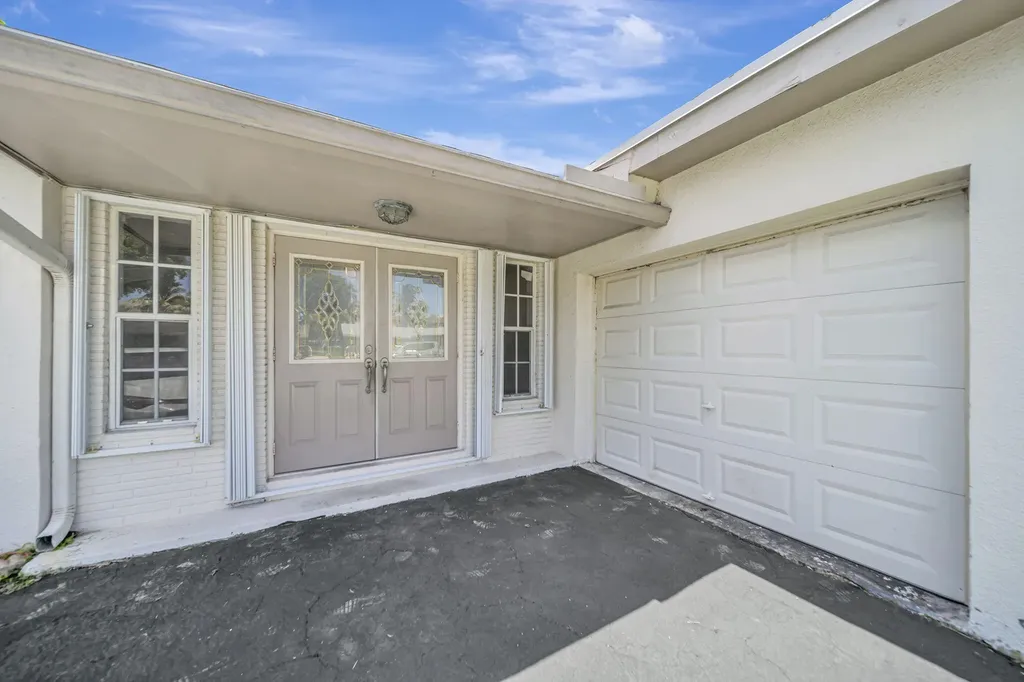 2545 NW 105th Lane Sunrise FL 33322