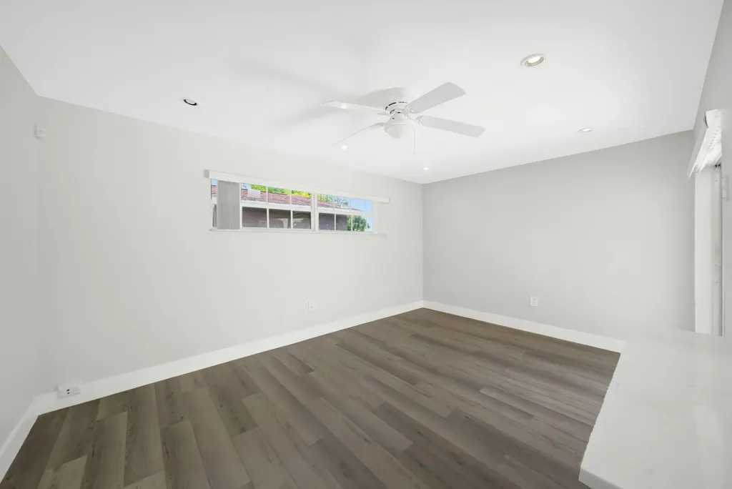 2545 NW 105th Lane Sunrise FL 33322