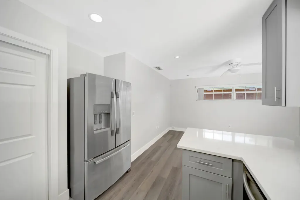 2545 NW 105th Lane Sunrise FL 33322