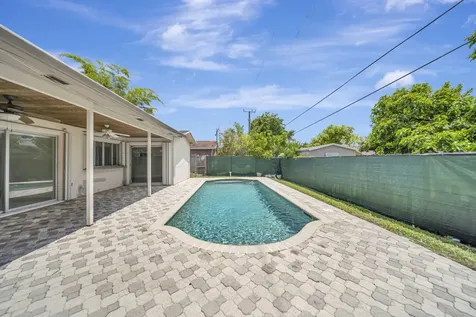 2545 NW 105th Lane Sunrise FL 33322