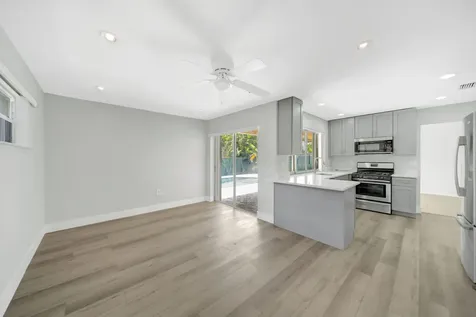 2545 NW 105th Lane Sunrise FL 33322