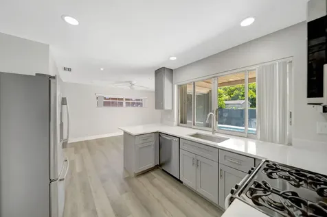 2545 NW 105th Lane Sunrise FL 33322