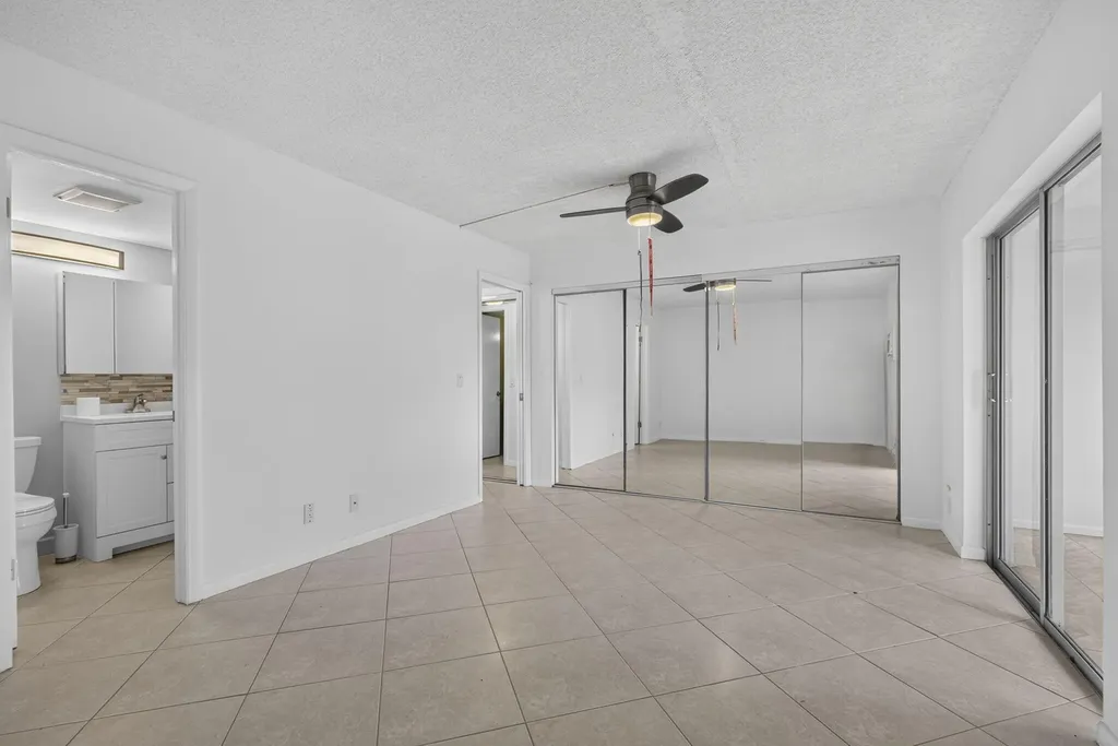 127 Chatham F West Palm Beach FL 33417
