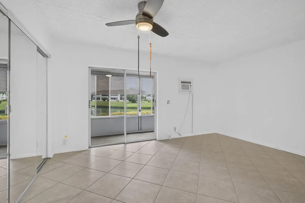 127 Chatham F West Palm Beach FL 33417
