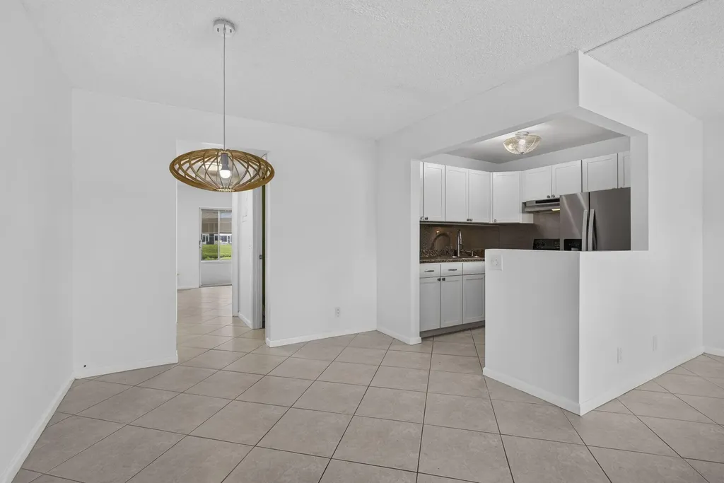 127 Chatham F West Palm Beach FL 33417
