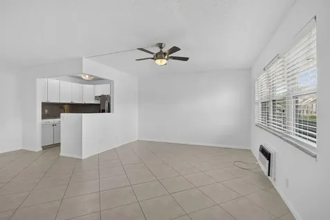 127 Chatham F West Palm Beach FL 33417