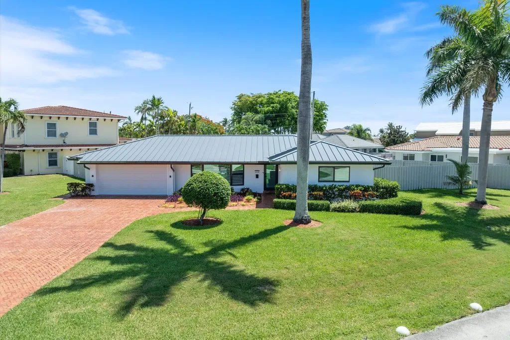 4410 NE 24th Avenue Lighthouse Point FL 33064