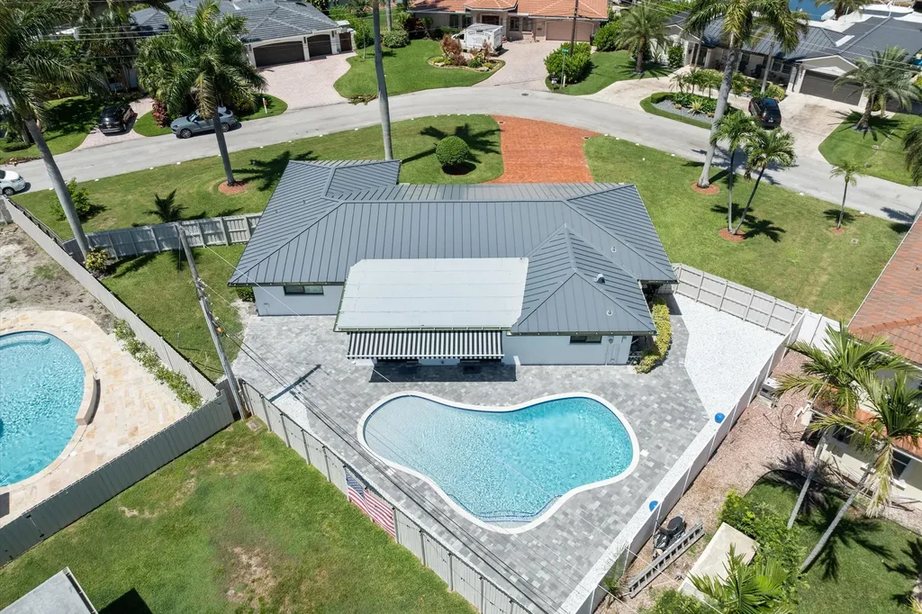 4410 NE 24th Avenue Lighthouse Point FL 33064