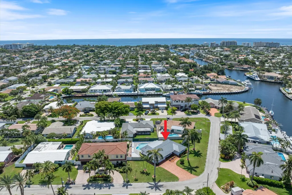 4410 NE 24th Avenue Lighthouse Point FL 33064