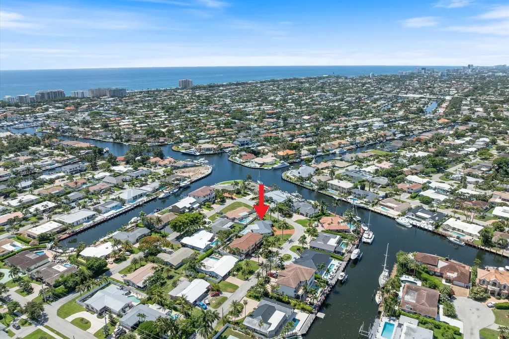4410 NE 24th Avenue Lighthouse Point FL 33064