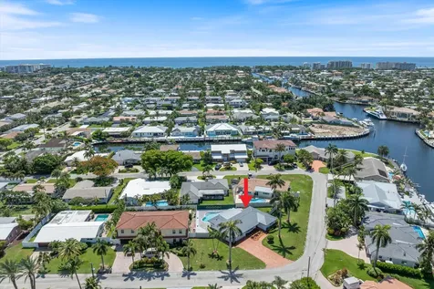 4410 NE 24th Avenue Lighthouse Point FL 33064