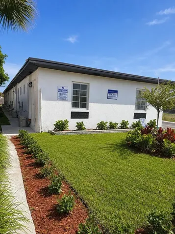 904 10th Street West Palm Beach FL 33401
