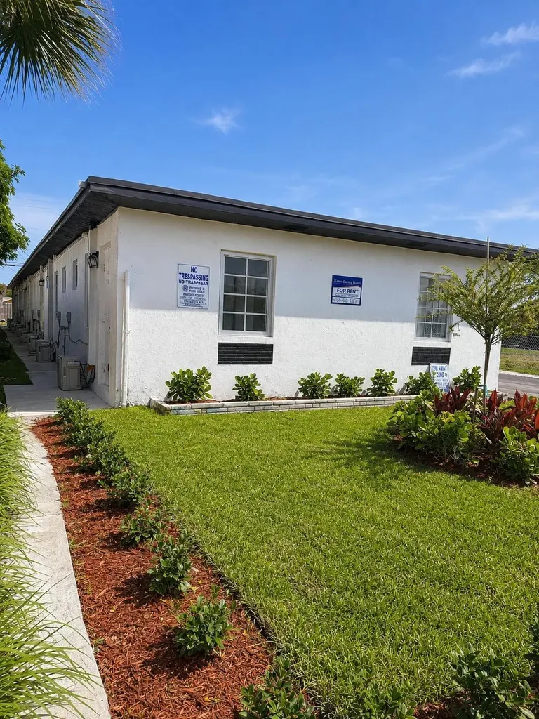 904 10th Street West Palm Beach FL 33401