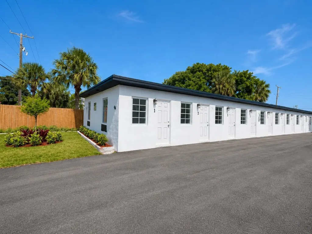 904 10th Street West Palm Beach FL 33401