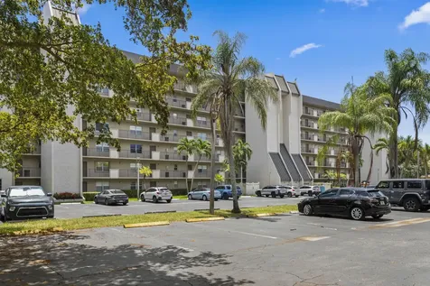 3150 W Rolling Hills Circle Davie FL 33328
