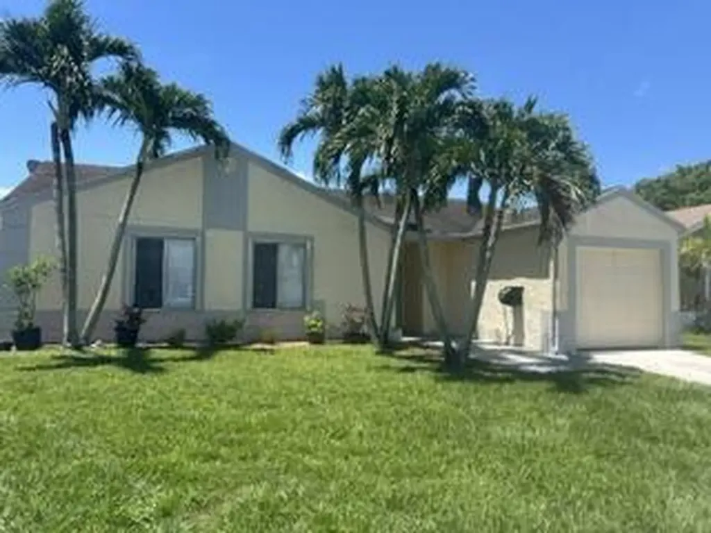 18970 Cloud Lake Circle Boca Raton FL 33496