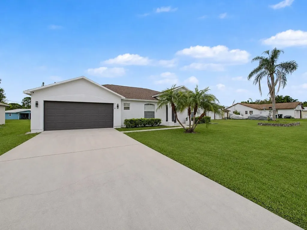 719 SW Broadview Street Port St Lucie FL 34983