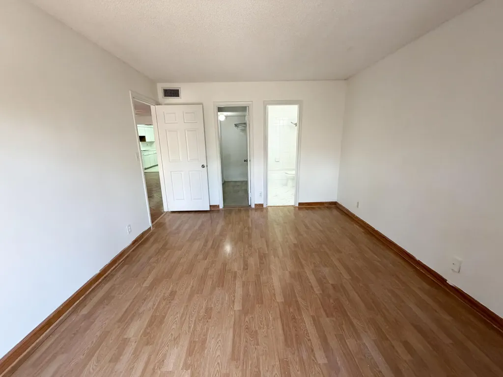 241 SE 11th Avenue Pompano Beach FL 33060