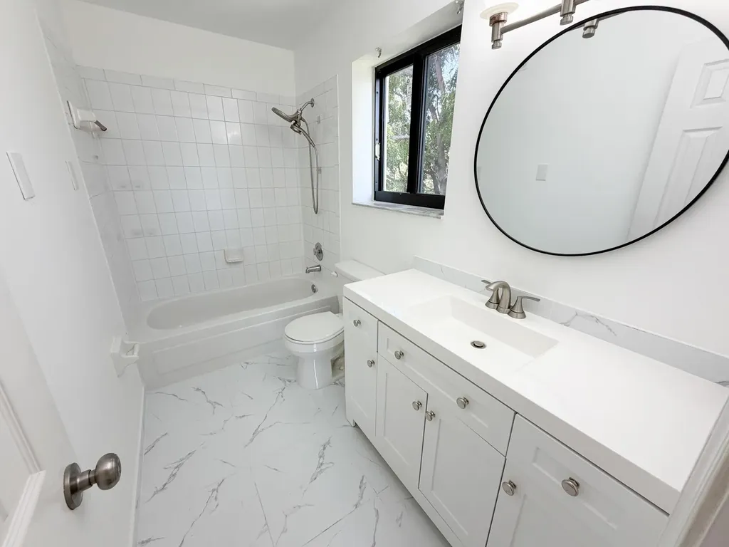241 SE 11th Avenue Pompano Beach FL 33060