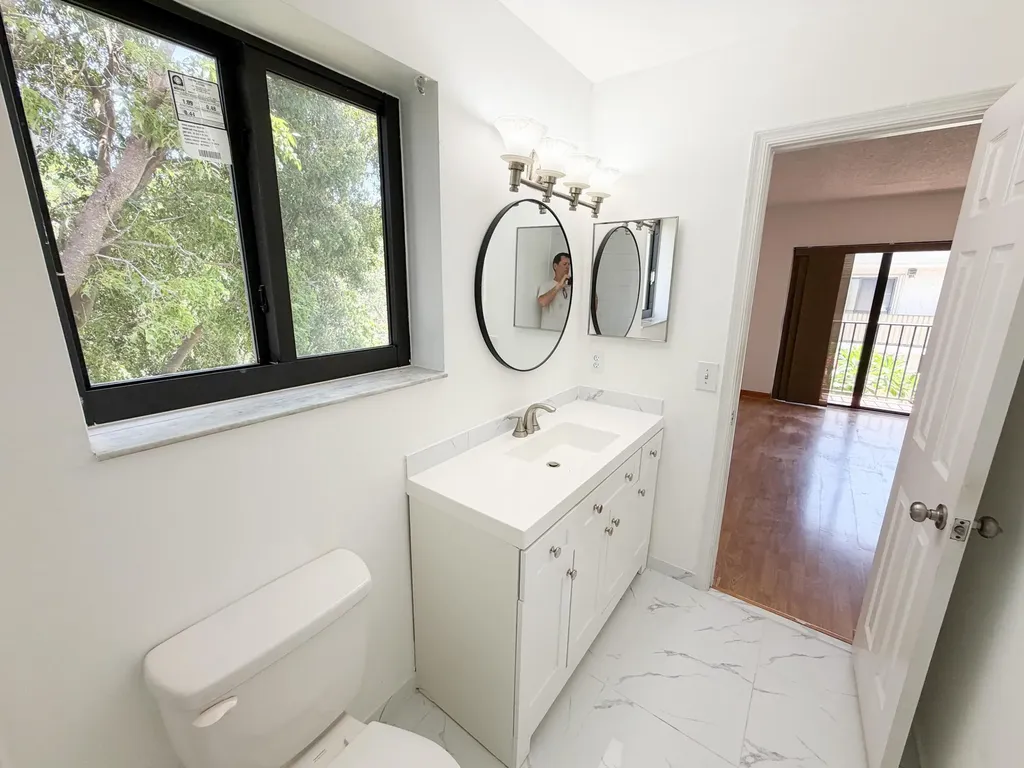 241 SE 11th Avenue Pompano Beach FL 33060