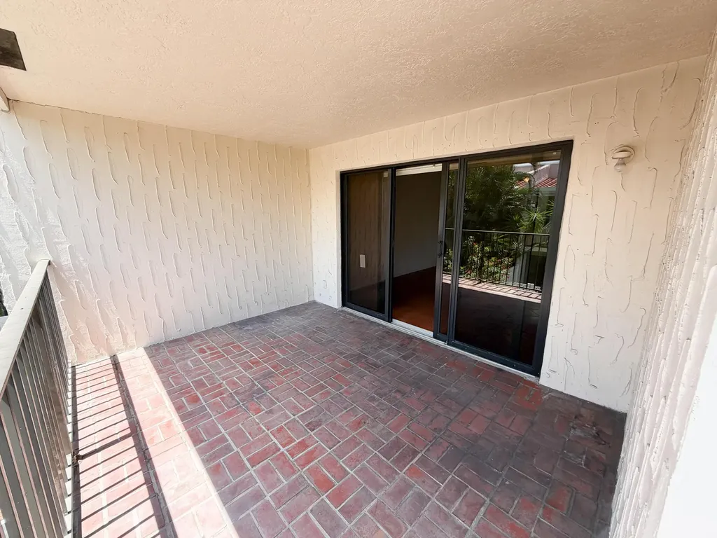 241 SE 11th Avenue Pompano Beach FL 33060