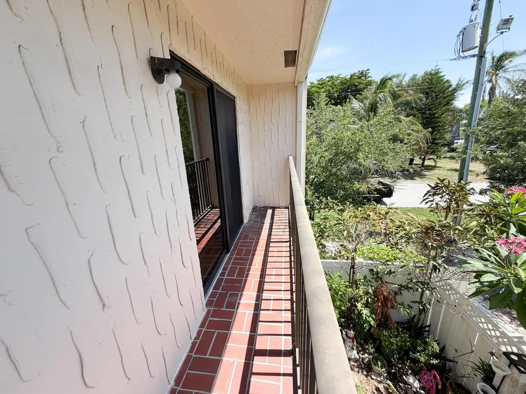 241 SE 11th Avenue Pompano Beach FL 33060