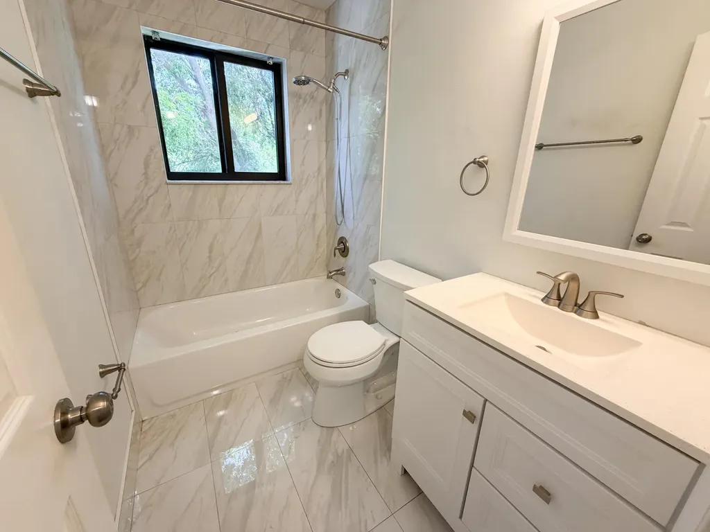 241 SE 11th Avenue Pompano Beach FL 33060