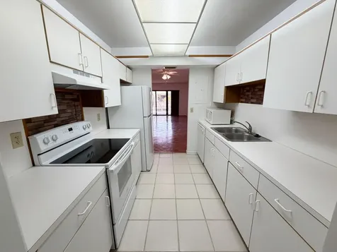 241 SE 11th Avenue Pompano Beach FL 33060