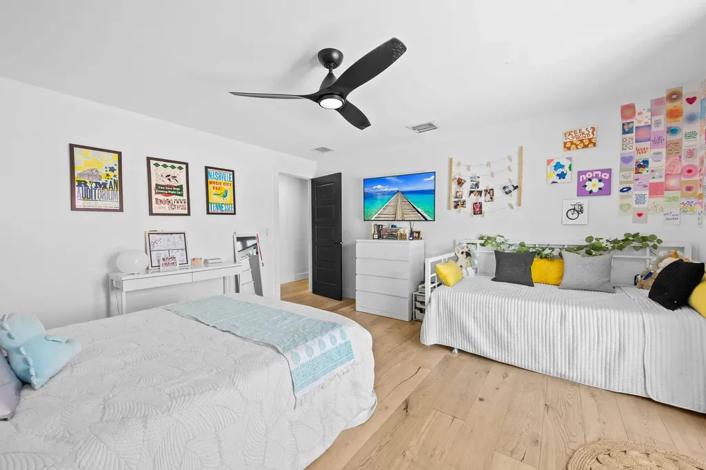 3051 NE 46th Street Fort Lauderdale FL 33308