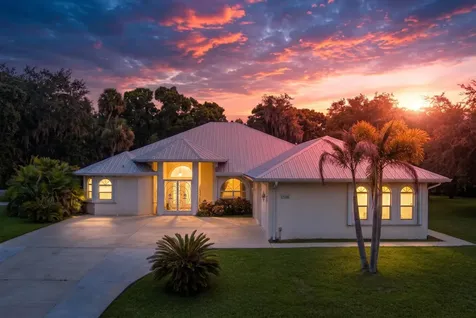 2305 Winding Creek Lane Fort Pierce FL 34981
