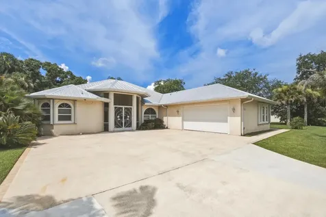2305 Winding Creek Lane Fort Pierce FL 34981