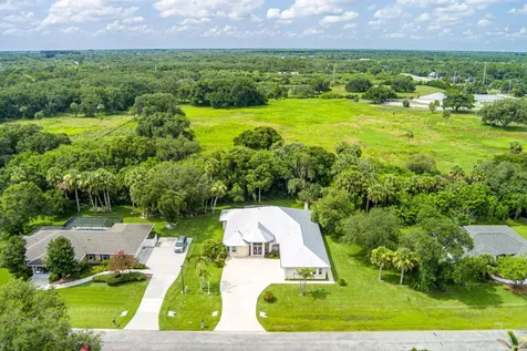 2305 Winding Creek Lane Fort Pierce FL 34981