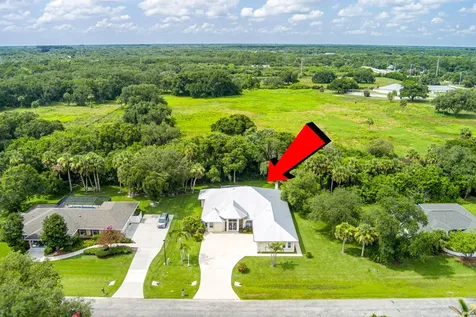 2305 Winding Creek Lane Fort Pierce FL 34981