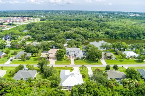 2305 Winding Creek Lane Fort Pierce FL 34981