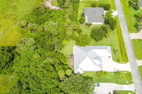 2305 Winding Creek Lane Fort Pierce FL 34981