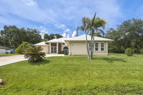 2305 Winding Creek Lane Fort Pierce FL 34981