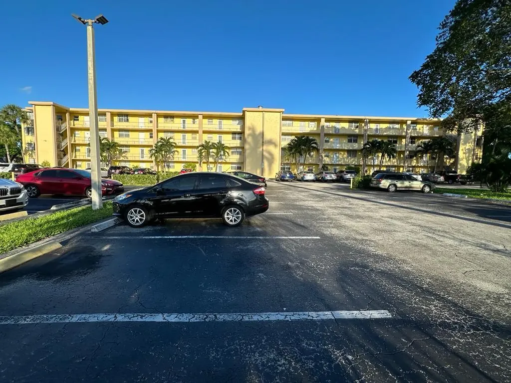 9949 Sandalfoot Boulevard Boca Raton FL 33428