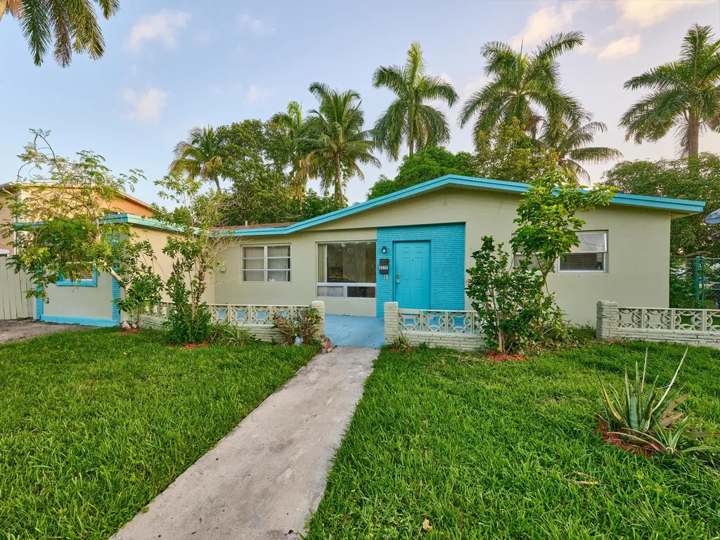 3515 NW 40th Street Lauderdale Lakes FL 33309