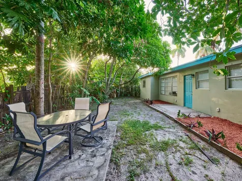 3515 NW 40th Street Lauderdale Lakes FL 33309